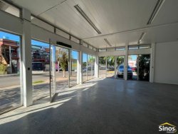 Imóveis comerciais de esquina em Lomba Grande  