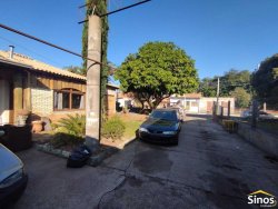 Casa com 04 dormitórios no bairro Liberdade 