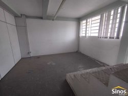 Prédio comercial no bairro Vila Nova 