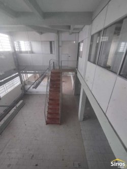 Prédio comercial no bairro Vila Nova 