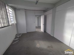 Prédio comercial no bairro Vila Nova 