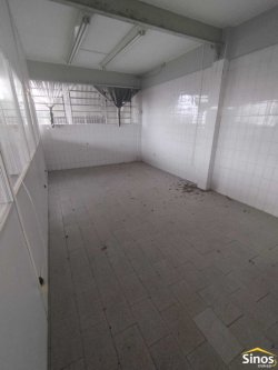 Prédio comercial no bairro Vila Nova 
