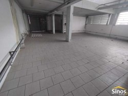 Prédio comercial no bairro Vila Nova 