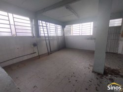 Prédio comercial no bairro Vila Nova 