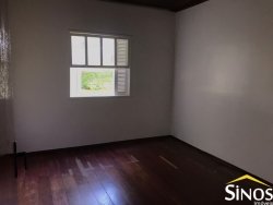 Casa com 03 dormitórios em Lomba Grande 