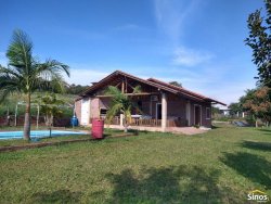 Sítio com 2.500m²  no bairro Lomba Grande 