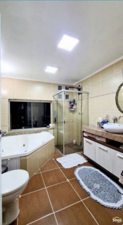 Casa de alvenaria residencial ou comercial no bairro Ouro Branco 