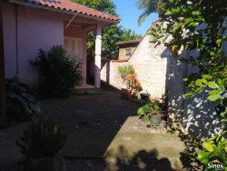 Casa com 03 dormitórios no bairro Feitoria  