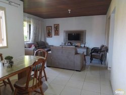 Casa com 03 dormitórios no bairro Feitoria  