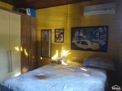 Casa com 03 dormitórios no bairro Feitoria  