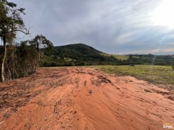 Sítio com 2,00 hectares em Lomba Grande 