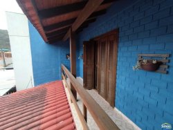 Sobrado com 04 dormitórios no bairro Vila Nova  