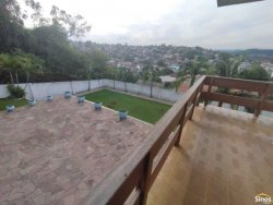 Sobrado com 07 dormitórios para locação no bairro Rincão 