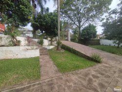 Sobrado com 07 dormitórios para locação no bairro Rincão 