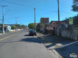 Sobrado com 03 dormitórios no bairro Primavera 