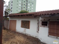 Terreno com casa no bairro Canudos  