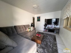 Casa com 02 dormitórios no bairro Canudos 