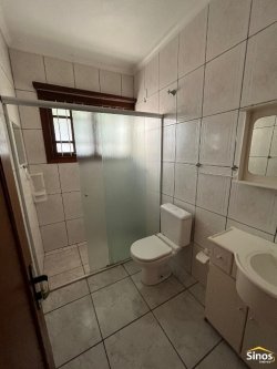 Casa com 03 dormitórios no bairro Feitoria 