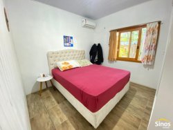 Casa com 03 dormitórios na principal de Lomba Grande 
