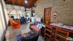 Sítio com 1.388m² no bairro Lomba Grande  