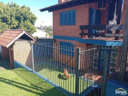 Sobrado com 04 dormitórios no bairro Ideal 