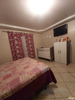Sobrado com 02 dormitórios e sala comercial no bairro Campina  