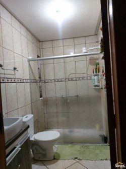 Sobrado com 02 dormitórios e sala comercial no bairro Campina  