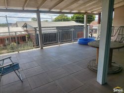Sobrado com 02 dormitórios e sala comercial no bairro Campina  
