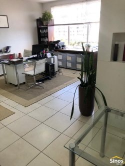 Salas comerciais com 49m² no bairro Jardim Mauá  