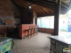 Casa com 05 dormitórios no bairro Jardim Mauá  