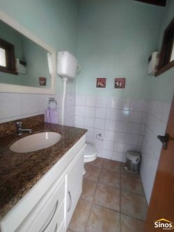 Casa com 05 dormitórios no bairro Jardim Mauá  
