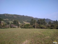 Sítio com 1.000,00m² no Condomínio Country Village 
