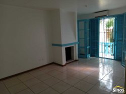 Casa com 03 dormitórios no bairro Ideal 