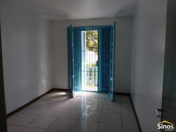 Casa com 03 dormitórios no bairro Ideal 