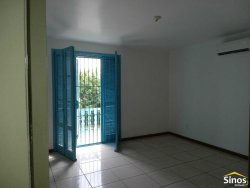 Casa com 03 dormitórios no bairro Ideal 