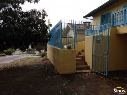 Casa com 03 dormitórios no bairro Ideal 