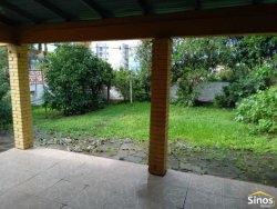 Casa com 03 dormitórios no bairro Ideal 