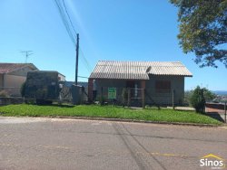 Terreno com 02 casas no bairro Rondônia  