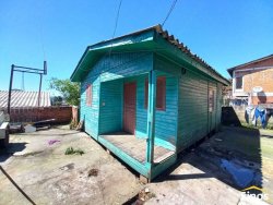 Terreno com 02 casas no bairro Rondônia  