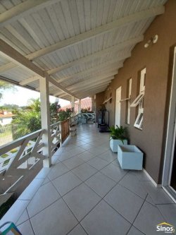 Casa com 03 dormitórios no bairro Feitoria 