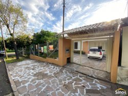 Casa com 02 dormitórios no bairro Vila Nova 