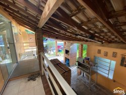 Casa com 02 dormitórios no bairro Vila Nova 