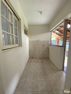 Casa com 02 dormitórios no bairro Vila Nova 