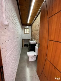 Casa com 02 dormitórios para locação em Lomba Grande 