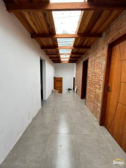 Casa com 02 dormitórios para locação em Lomba Grande 