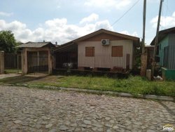 Chalé com 02 dormitórios no bairro Canudos  