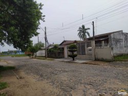 Terreno com chalé no bairro São Miguel 