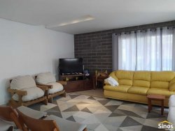 Casa com 03 dormitórios no bairro Jardim Mauá  