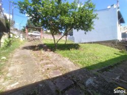 Casa com 01 dormitório no bairro Operário 