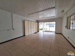 Casa com 02 dormitórios no bairro Ideal 